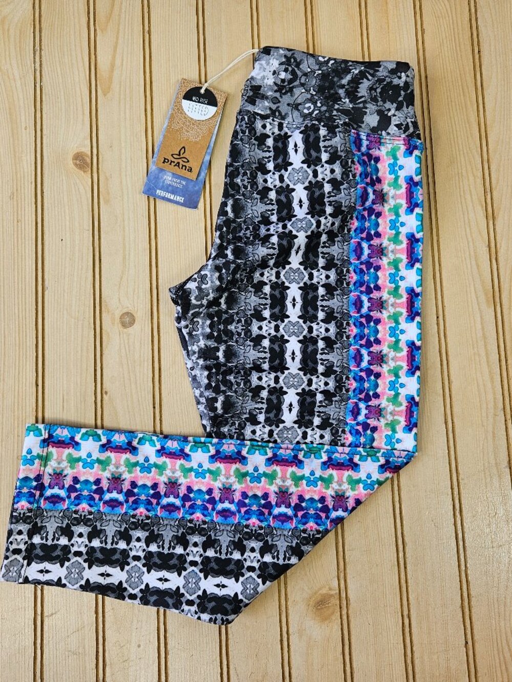 NWT Prana Size XS Multi Floral Hydrobloom Print Roxanne Mid Rise Fitted Leggings